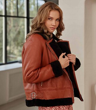 Дубленка SUE COLLECTION красная